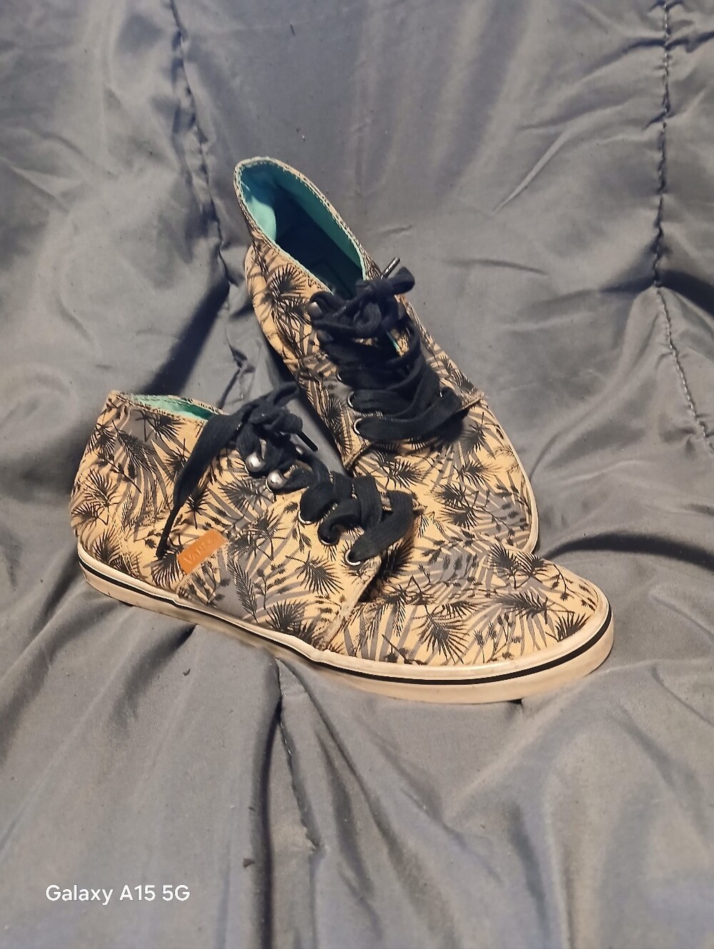 Vans Camryn Slim Tan & Navy Palm Camo Sz 6.5 (072826A)